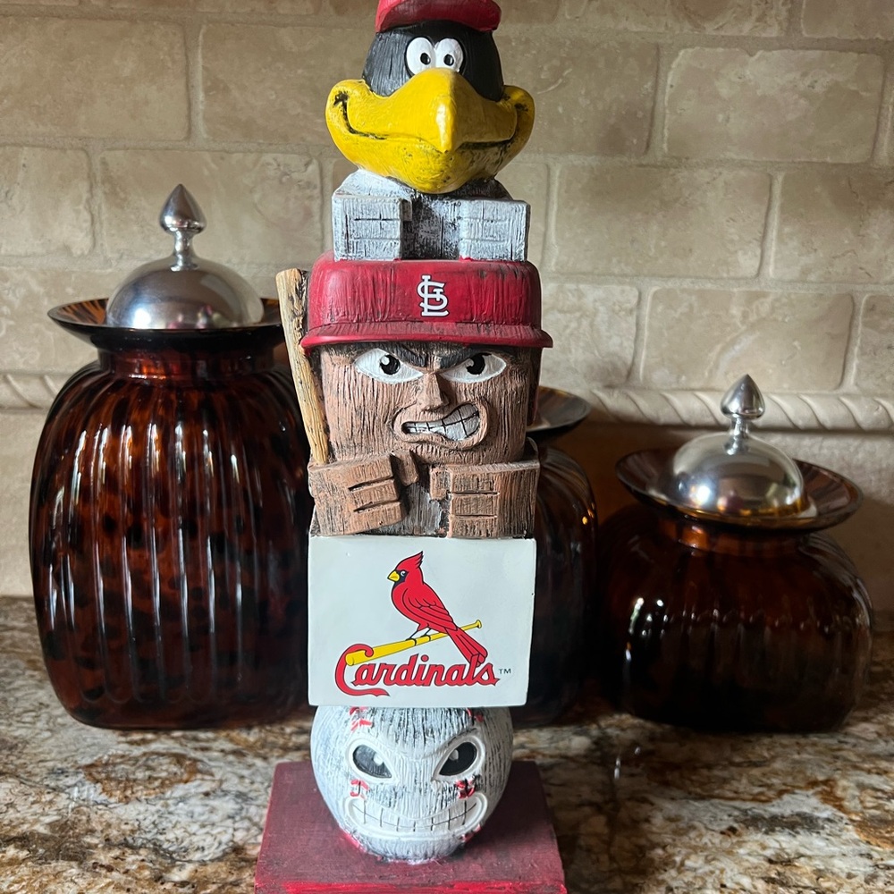 Cardinals Themed Totem Pole Decor